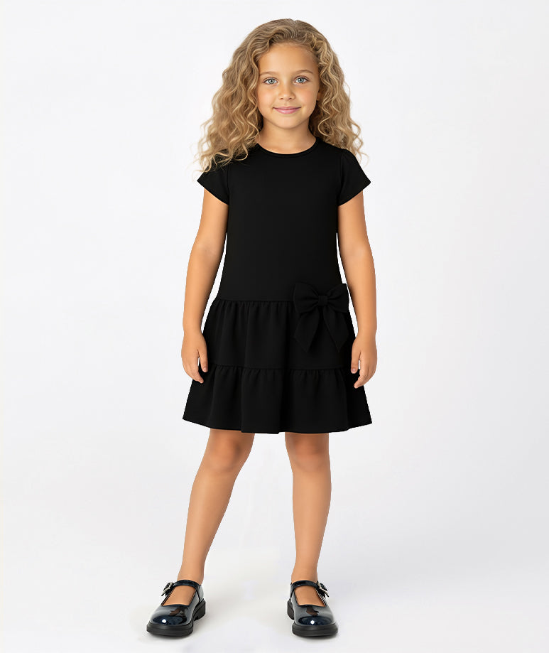 Beli Fiyonk Detaylı Siyah Elbise